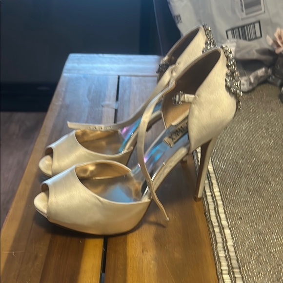 Badgley Mischka Elegant Satin Peep-Toe Heels with Crystal Embellishments - Picture 7 of 10
